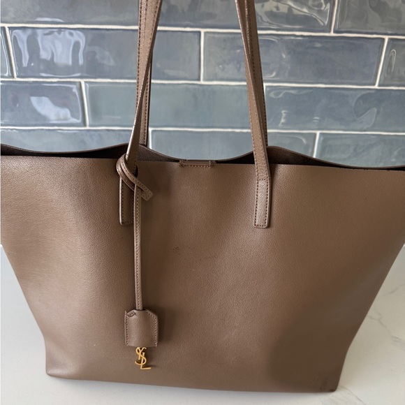 YSL/ Saint Laurent E/W leather tote - Picture 4 of 17